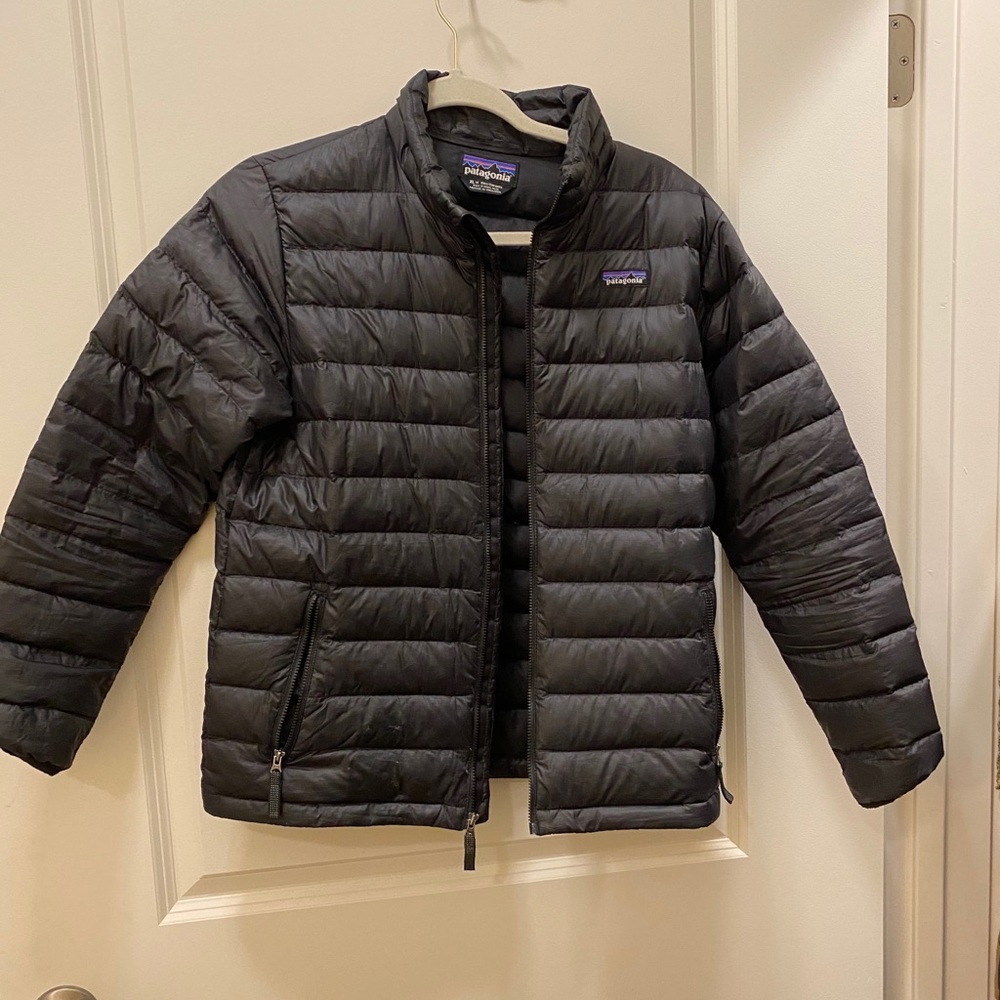 Women’s black Patagonia jacket